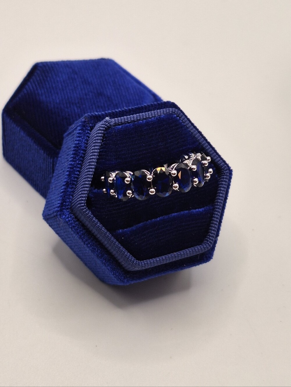 Blue Swarovski Crystal Eternity Band Ring – Size 8 – NWT